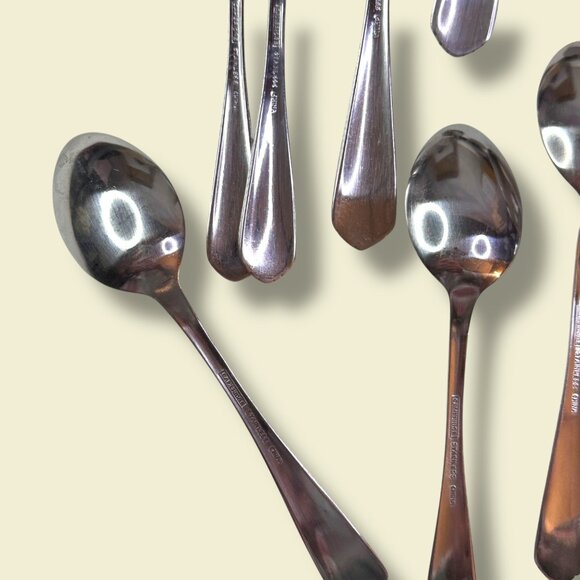 Cambridge Stainless Steel Flatware Set 12-Piece Silverware Forks & Spoons - Picture 12 of 14